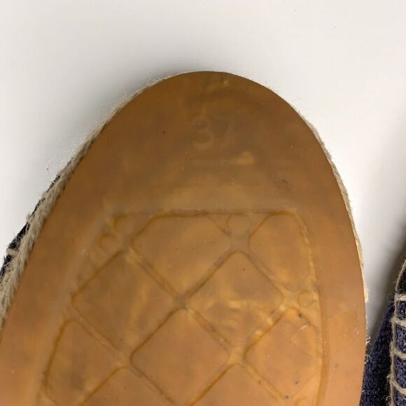 Chanel Denim CC Espadrille EU 37 US 6-6.5 Blue Jean Slip On Cap Toe Flat Slip On - Picture 11 of 11